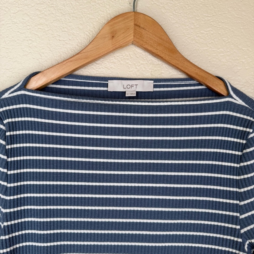 LOFT Navy and White Ribbed Striped Long-Sleeve Top size Large - Picture 3 of 5